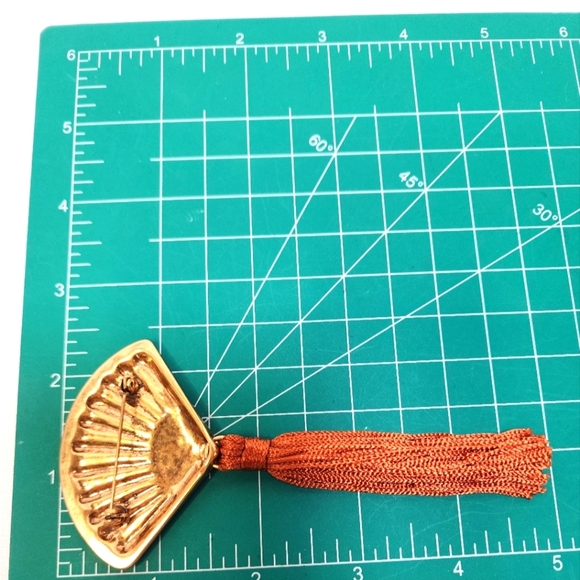 CHICO'S Asian Style Fan with Burnt Orange Tassell Brooch - Picture 4 of 8